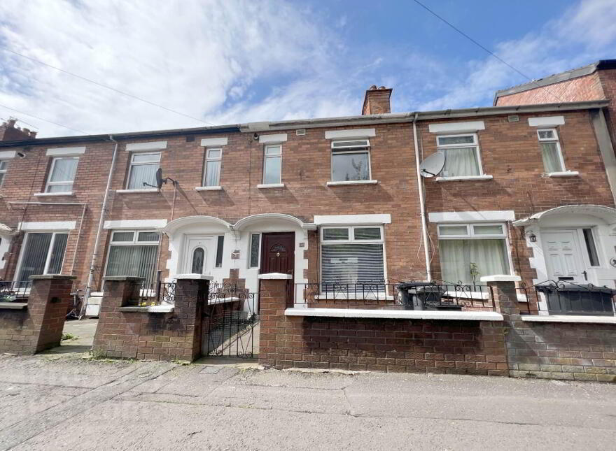 39 Templemore Avenue, Belfast, BT5 4FP photo