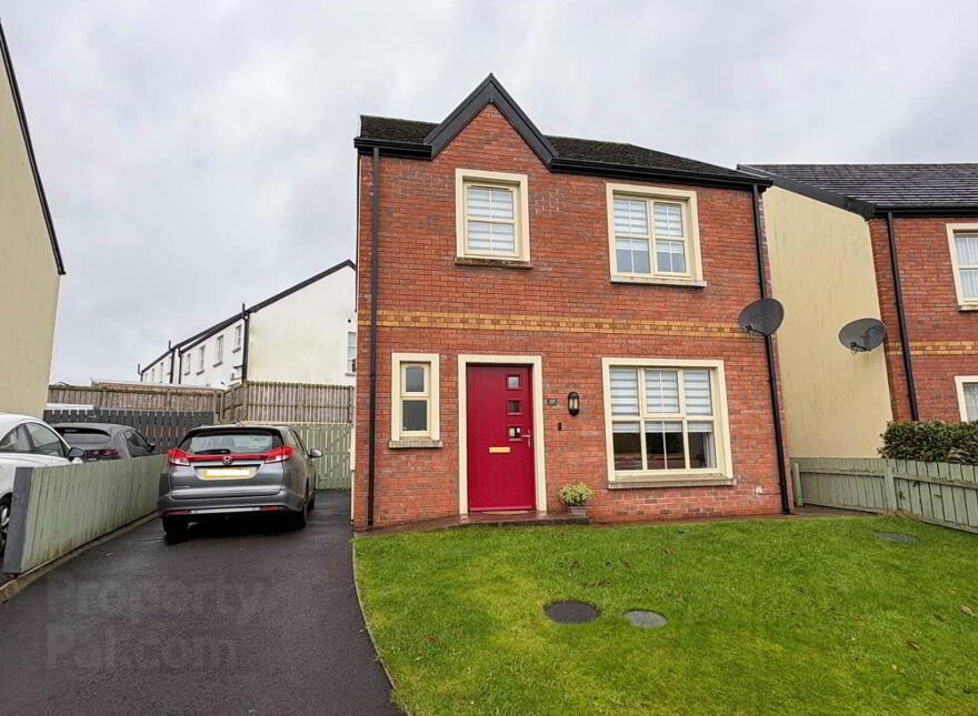 37 Somerset Park, Coleraine, BT51 3LH photo