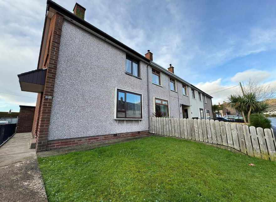 54 Rossmore Green, Greenisland, Carrickfergus, BT38 8TG photo