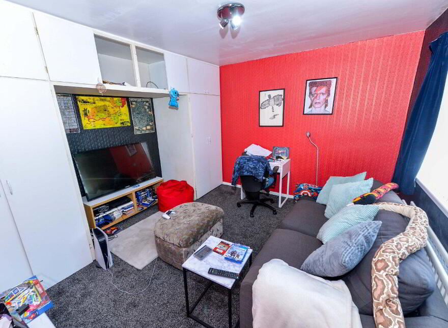 31 Glenview Park, Belfast, BT5 7LS
