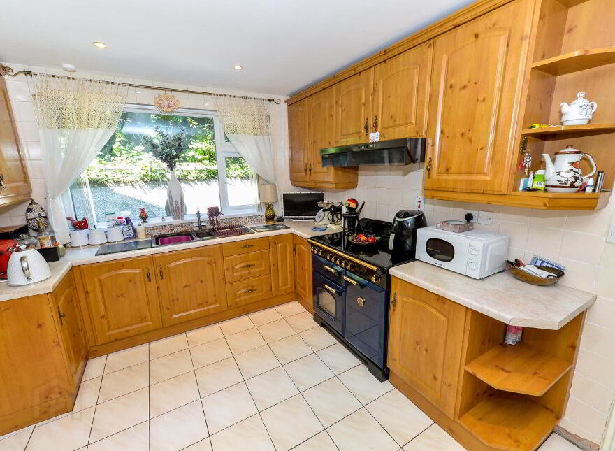 31 Glenview Park, Belfast, BT5 7LS