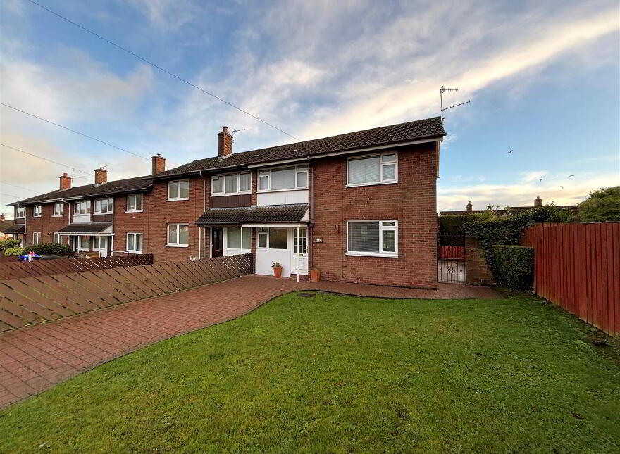 22 Sunningdale Gardens, Belfast, BT14 6SH photo