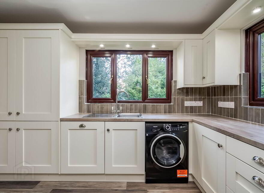 2c Newforge Grange, Malone, Belfast, BT9 5QB