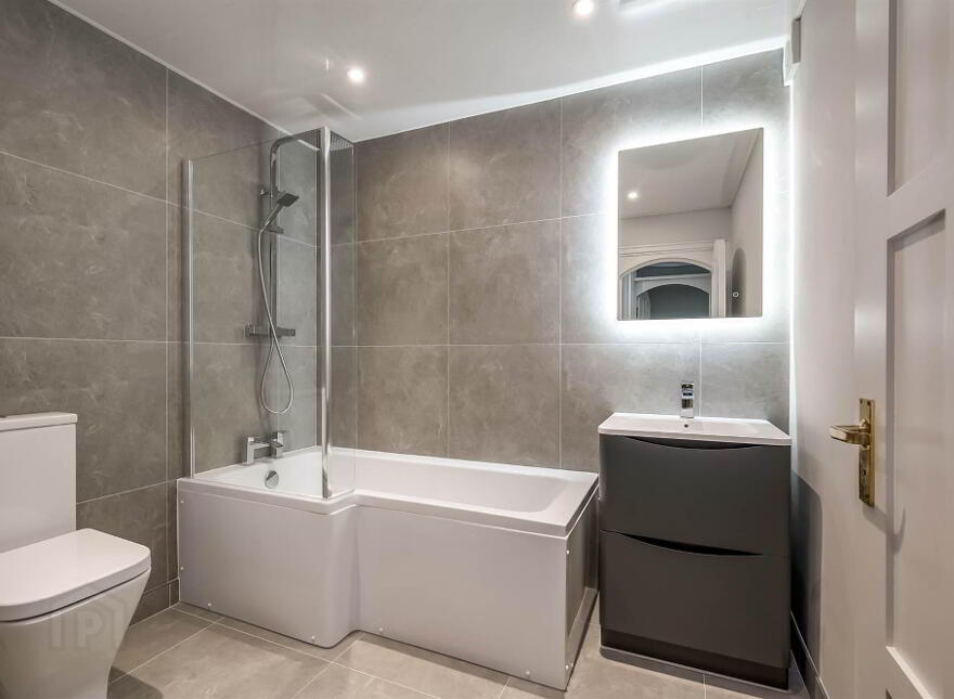 2c Newforge Grange, Malone, Belfast, BT9 5QB