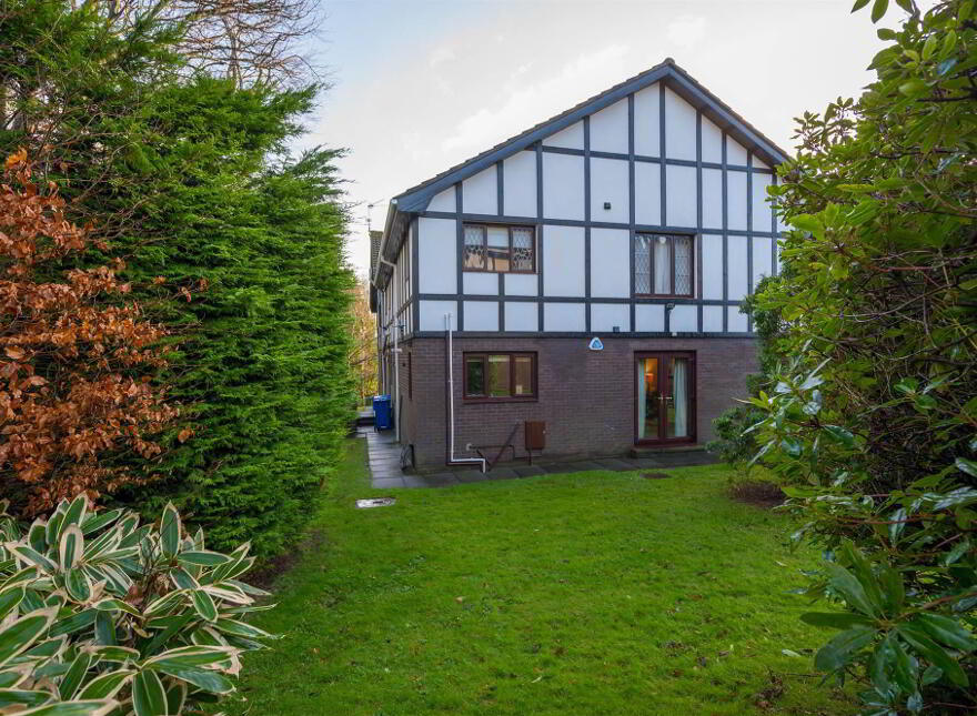 2c Newforge Grange, Malone, Belfast, BT9 5QB