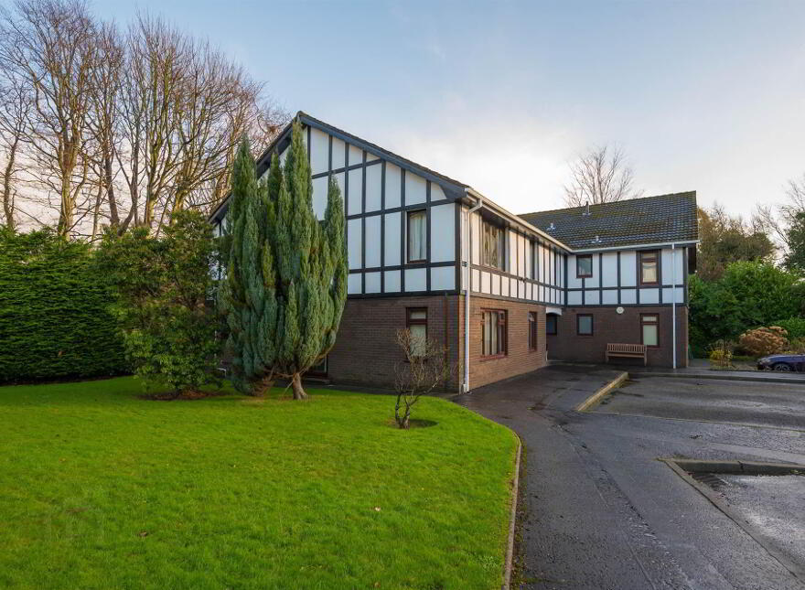 2c Newforge Grange, Malone, Belfast, BT9 5QB