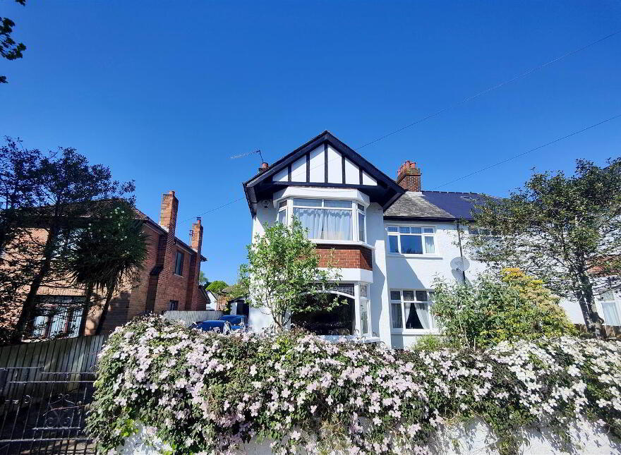 84 Salisbury Avenue, Belfast, BT15 5EB photo