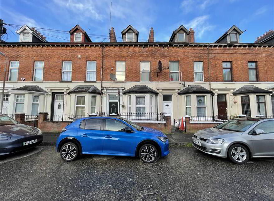 4 Cavendish Square, Belfast, BT12 7AA photo