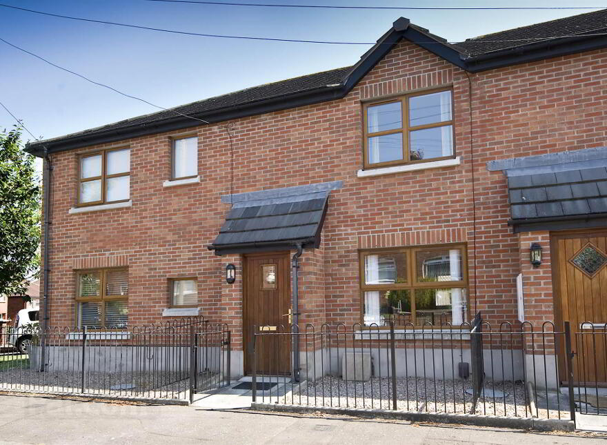 9 Orangefield Grove, Belfast, BT5 6DA photo