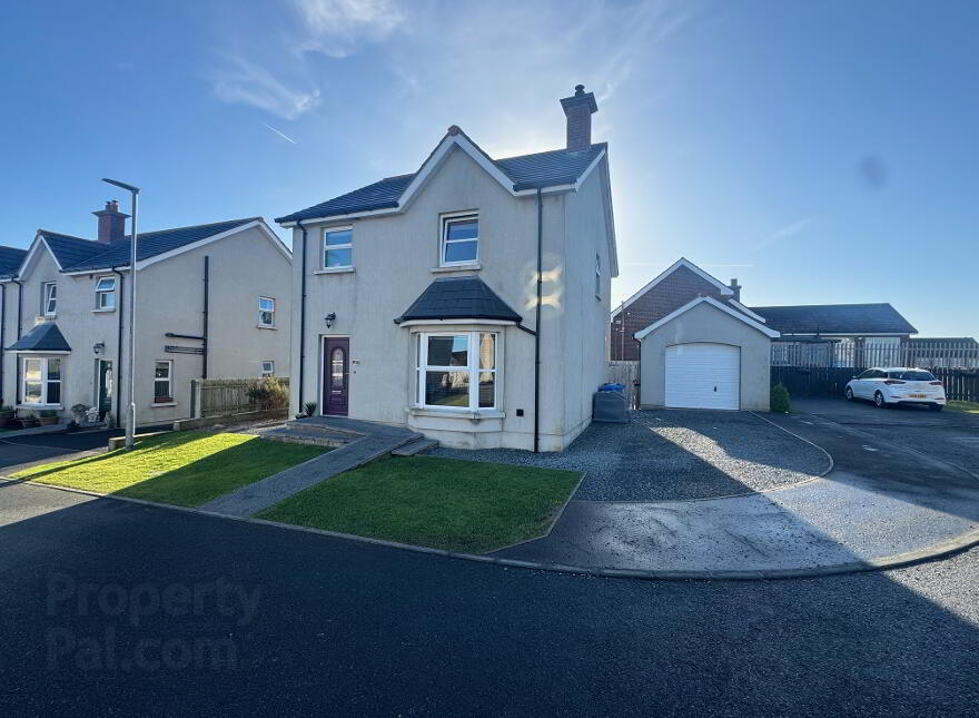 8 Prospect Drive, Annalong, BT34 4ZF photo