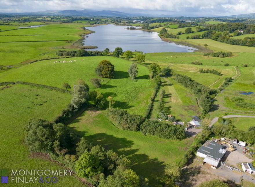 Tamlaght Bay Cottages, Belfast Road, Tamlaght, Enniskillen, BT74 4JJ photo