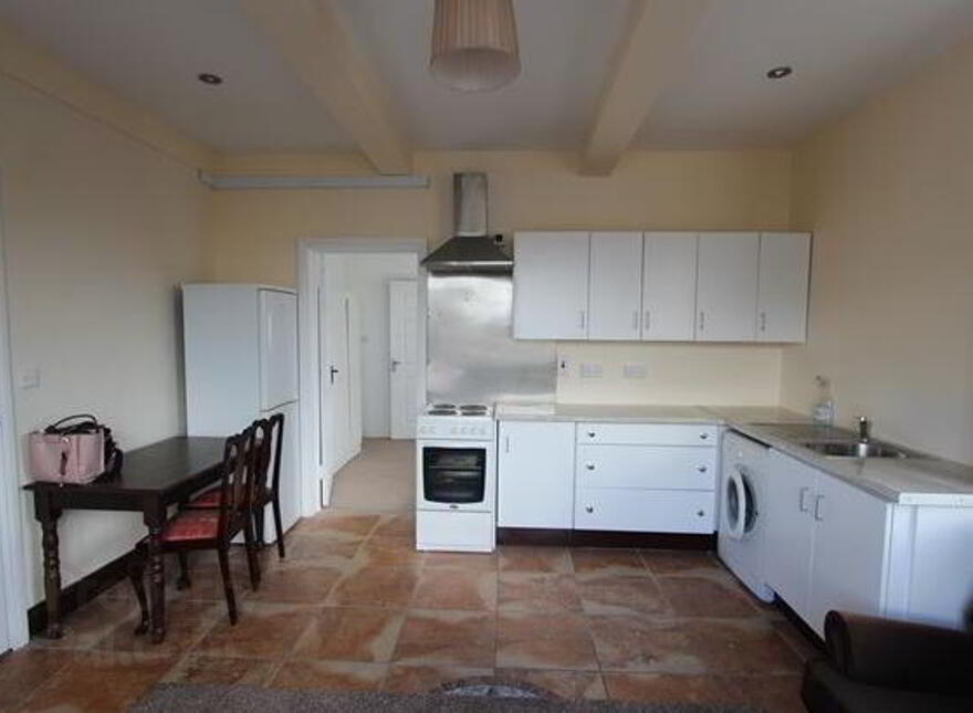 Flat 8, Brookside, Monaghan Road, Castleblayney, Monaghan, A75DR67 photo