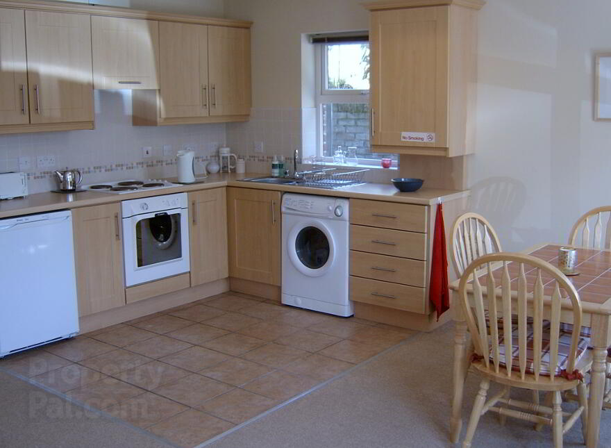 STUDENT LET 2025-26, 21 Millstone Park, Portstewart, BT55 7HL photo