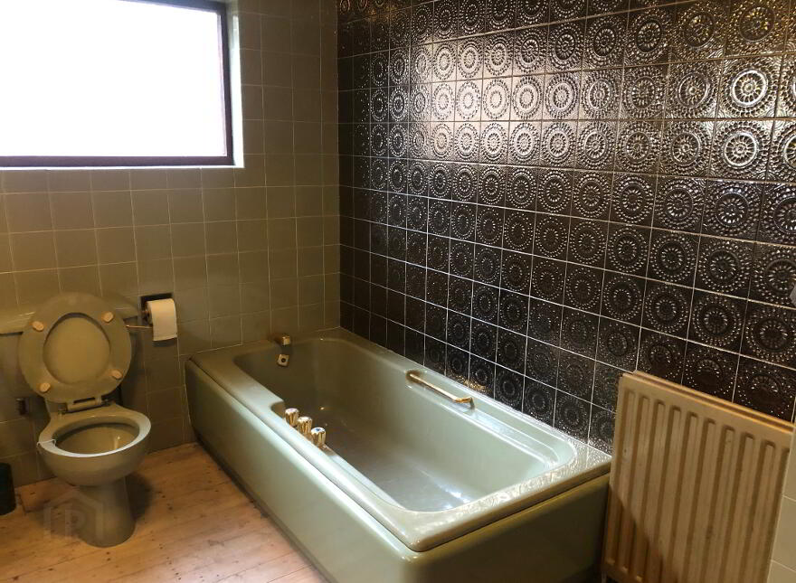 47 Crossgar Road, Ballynahinch, Carryduff, Belfast, Saintfield, BT24 7JE