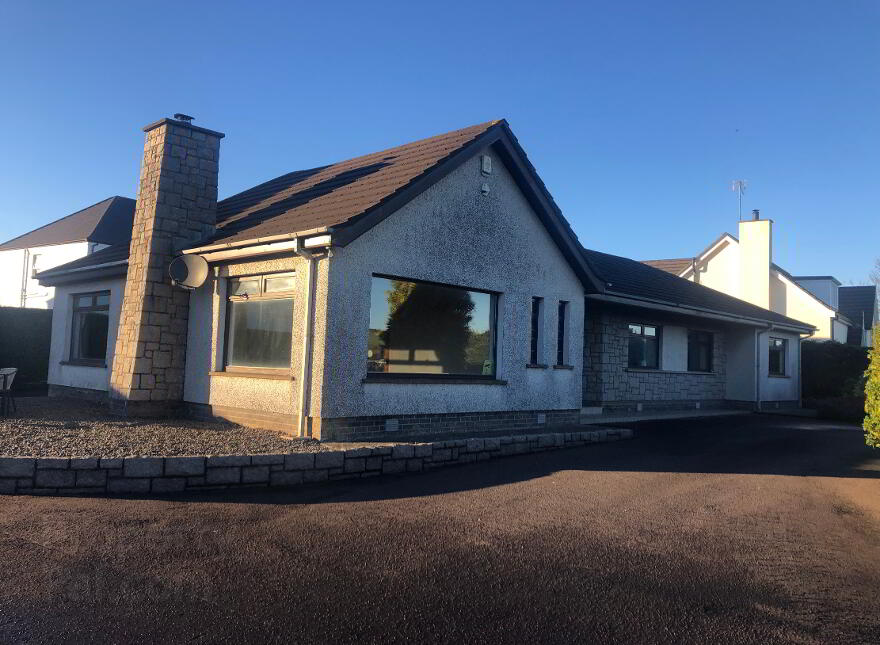 47 Crossgar Road, Saintfield, Ballynahinch, Carryduff, Saintfield, BT24 7JE photo