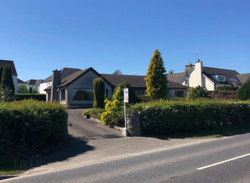 47 Crossgar Road, Ballynahinch, Carryduff, Belfast, Saintfield, BT24 7JE