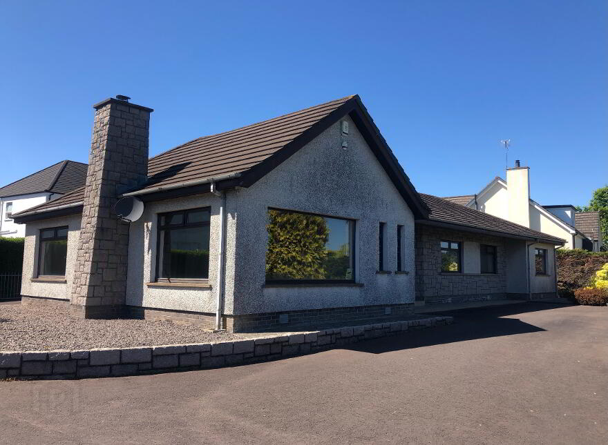 47 Crossgar Road, Ballynahinch, Carryduff, Belfast, Saintfield, BT24 7JE