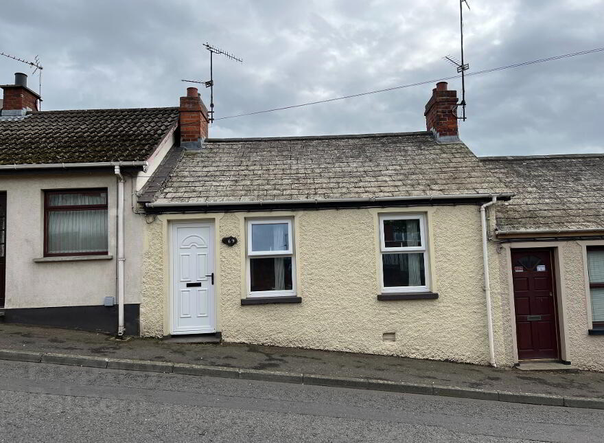 69 Barban Hill, Dromore, BT25 1PS photo