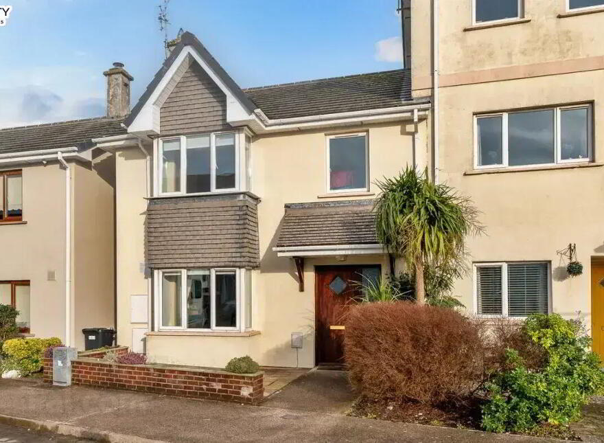 14 Willow Bank, Cluain Ard, Cobh photo