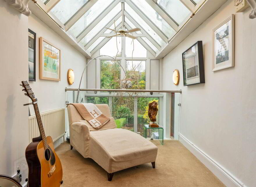 39 Victoria Road, Holywood, BT18 9BD