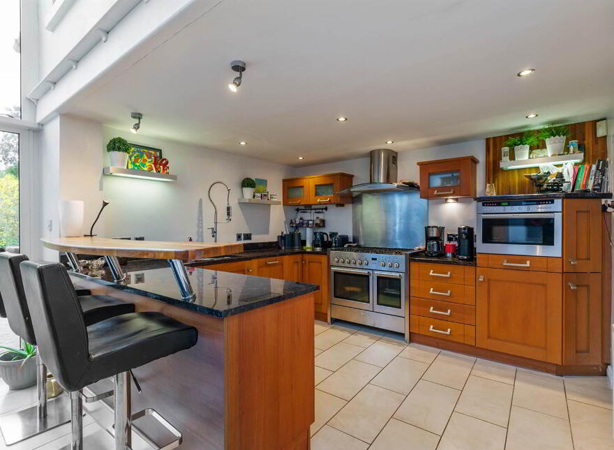 39 Victoria Road, Holywood, BT18 9BD
