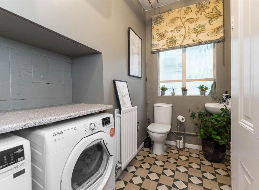 39 Victoria Road, Holywood, BT18 9BD
