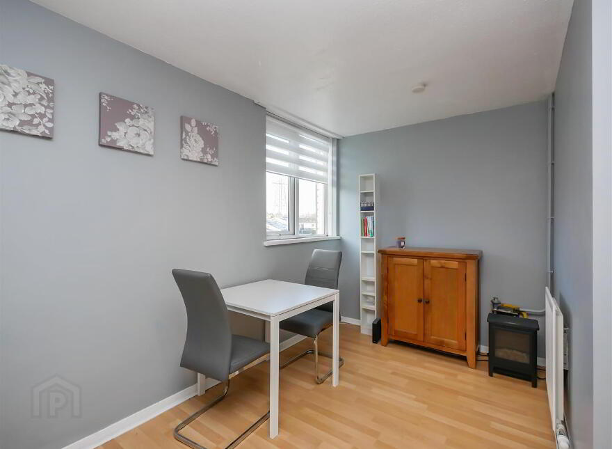 140b Belvoir Drive, Belvoir Park, Belfast, BT8 7DT