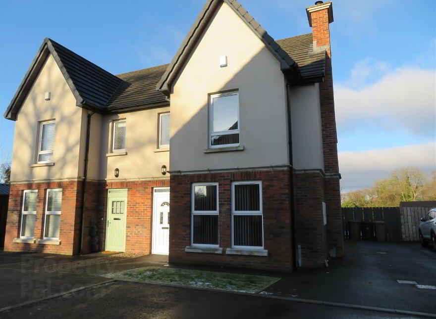 9 Gibsons Park, Lurgan, BT66 7XE photo