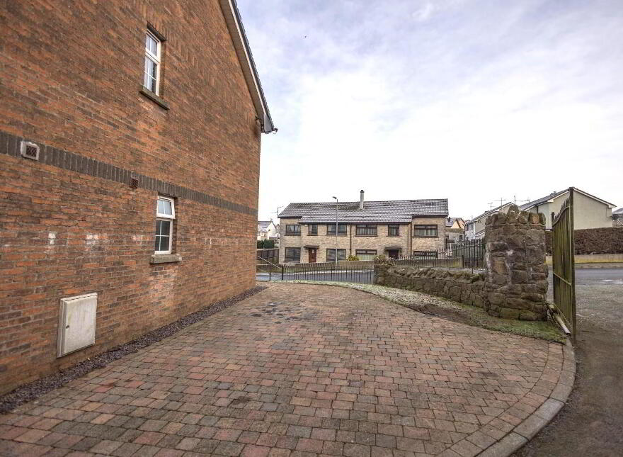 7 Carraig Mhuire, Newry, BT34 2GD