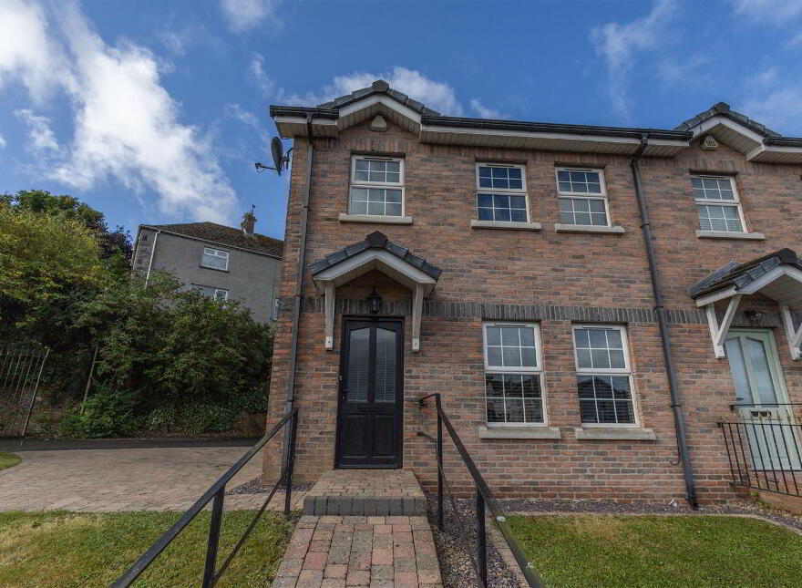 7 Carraig Mhuire, Newry, BT34 2GD