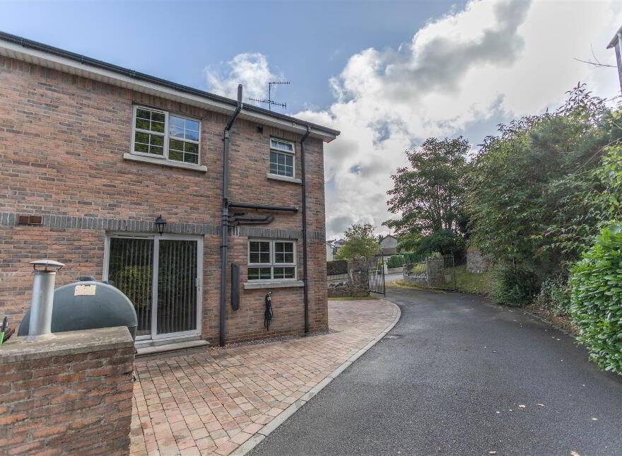 7 Carraig Mhuire, Newry, BT34 2GD
