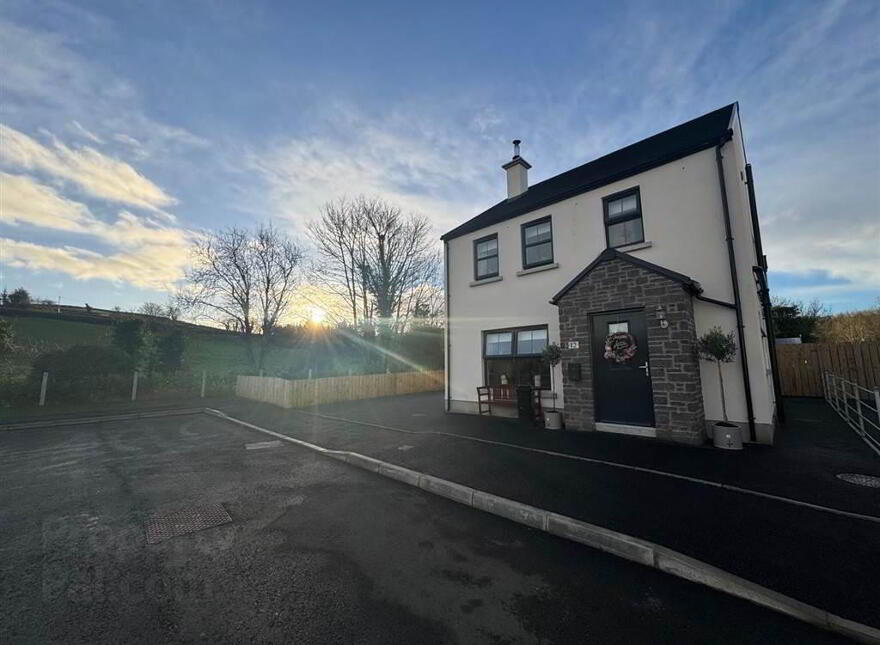 12 Drumantine Valley, Newry, BT34 1FR photo