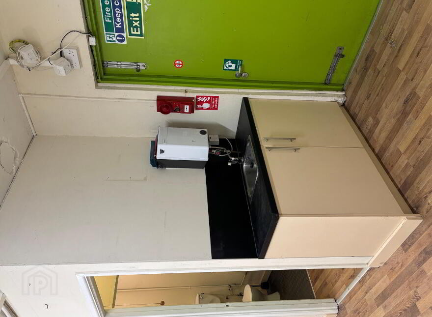 Retail Unit, 191 Kingsway, Dunmurry, Belfast, BT17 9RY