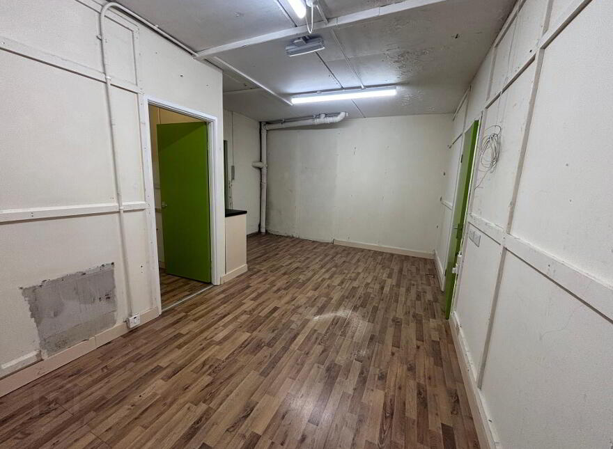 Retail Unit, 191 Kingsway, Dunmurry, Belfast, BT17 9RY