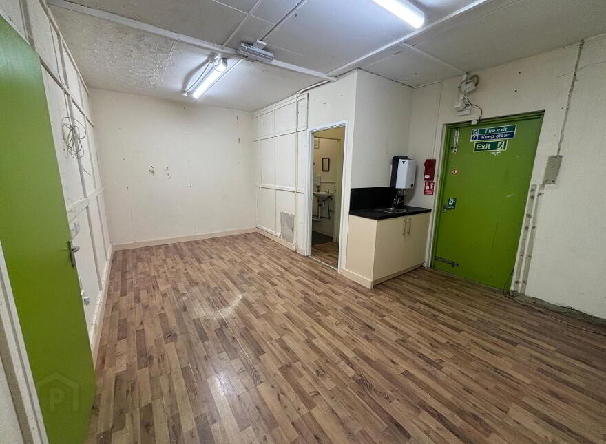 Retail Unit, 191 Kingsway, Dunmurry, Belfast, BT17 9RY