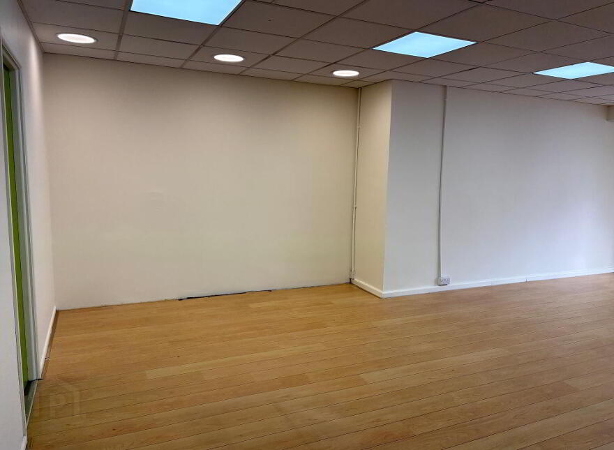 Retail Unit, 191 Kingsway, Dunmurry, Belfast, BT17 9RY