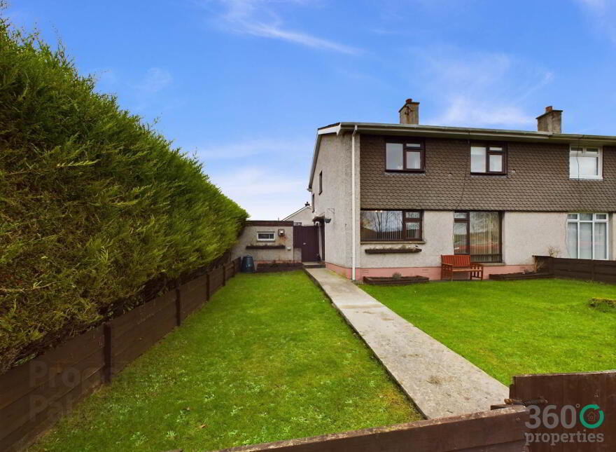 11 Shetland Gardens, Ballymena, BT42 4ER photo