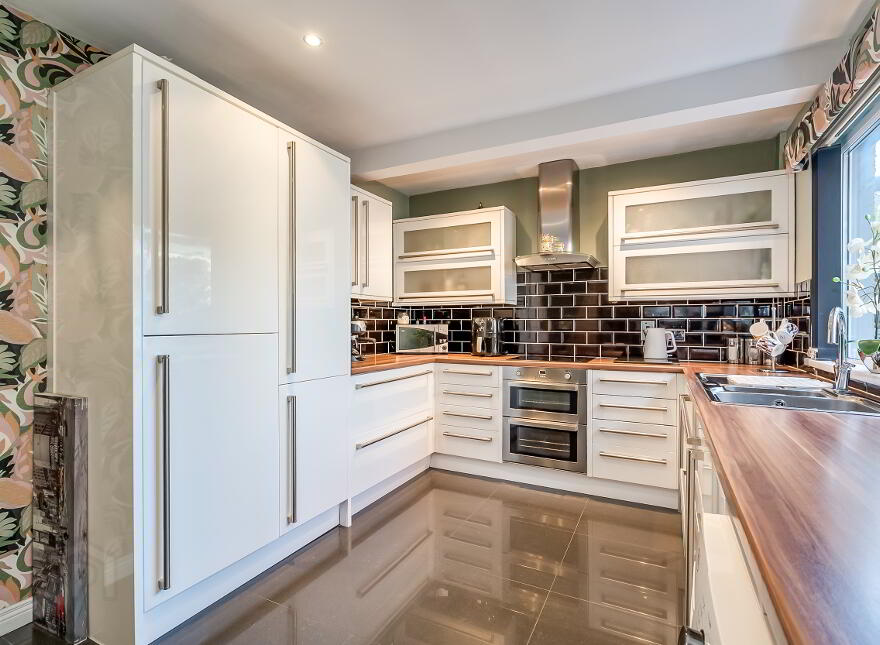162 Woodvale Road, Belfast, BT13 3BX
