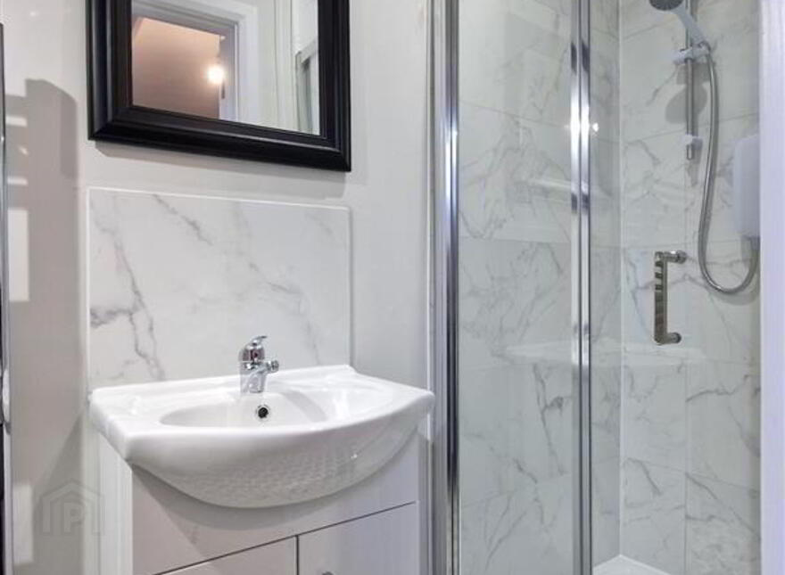 Room 4, 7 Newington Avenue, Belfast, BT15 2HP