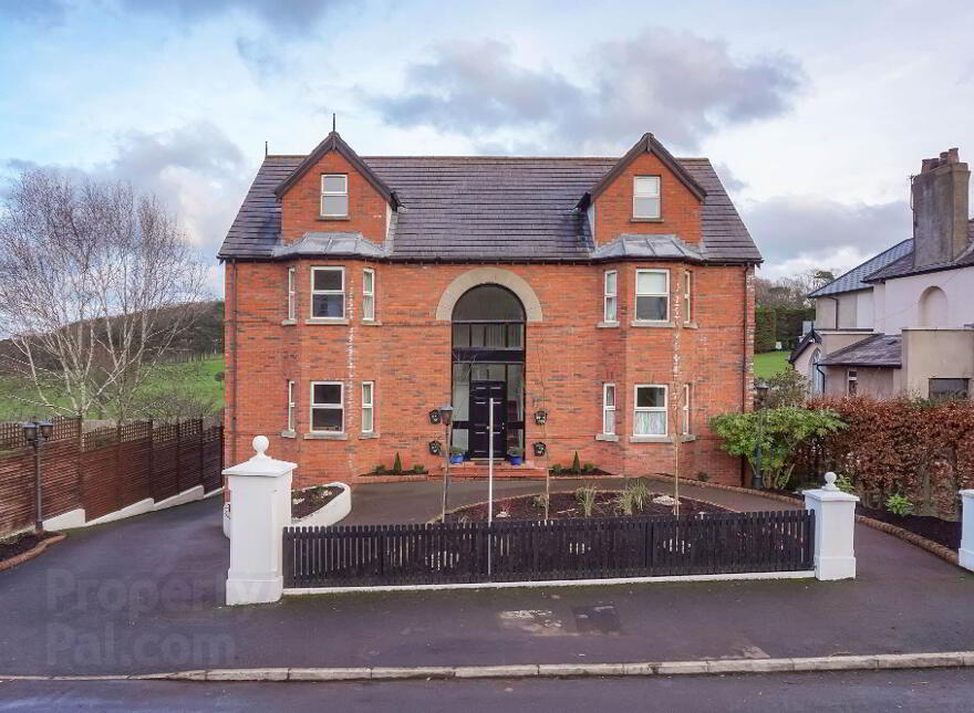 Flat 1, 17 Church Road, Helens Bay, BT19 1TP photo