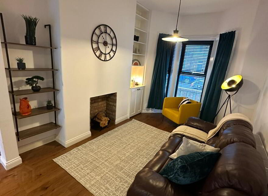 Deramore Avenue, Belfast, BT7 3ES
