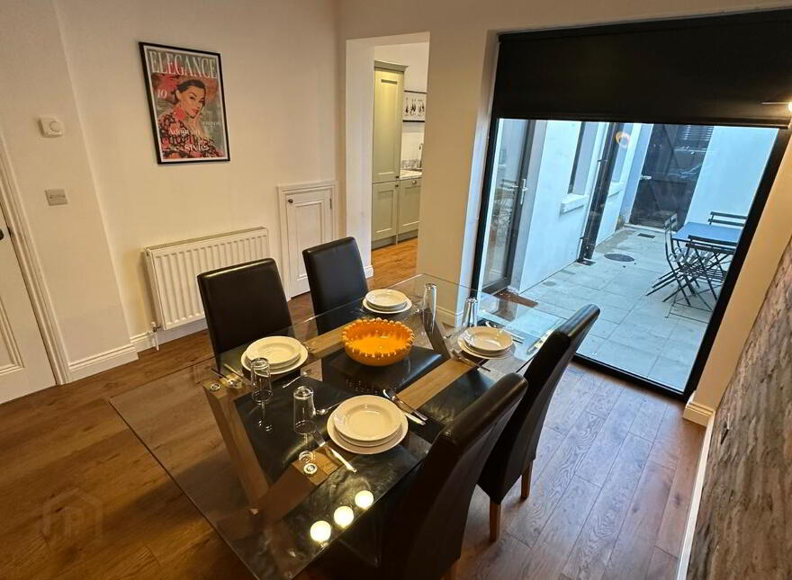 Deramore Avenue, Belfast, BT7 3ES