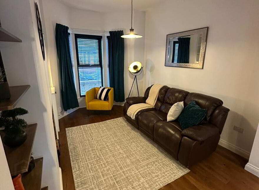 Deramore Avenue, Belfast, BT7 3ES
