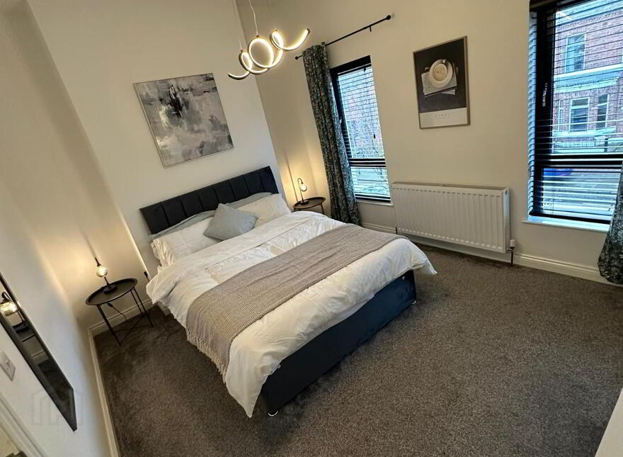 Deramore Avenue, Belfast, BT7 3ES