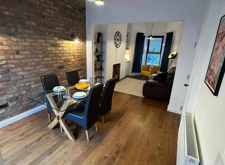 Deramore Avenue, Belfast, BT7 3ES