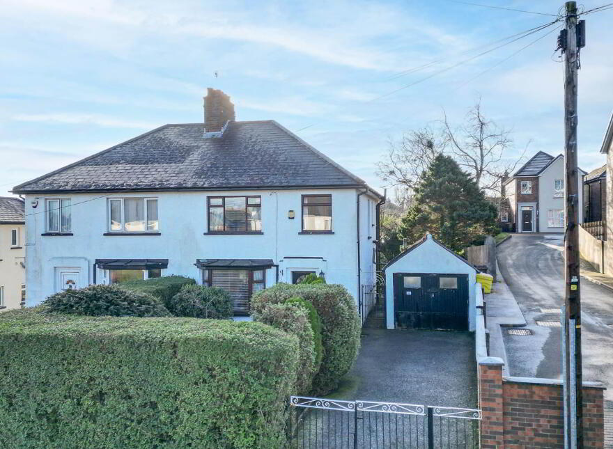 25 Donegall Park Avenue, Antrim Road, Belfast, BT15 4EU photo