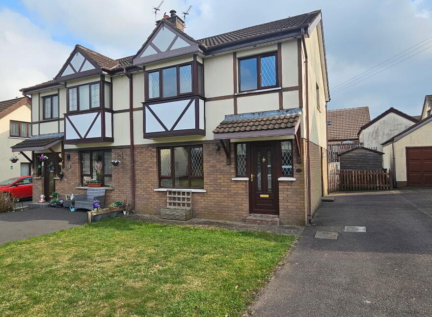 10 Millview Gardens, Ballyclare, BT39 9YA photo