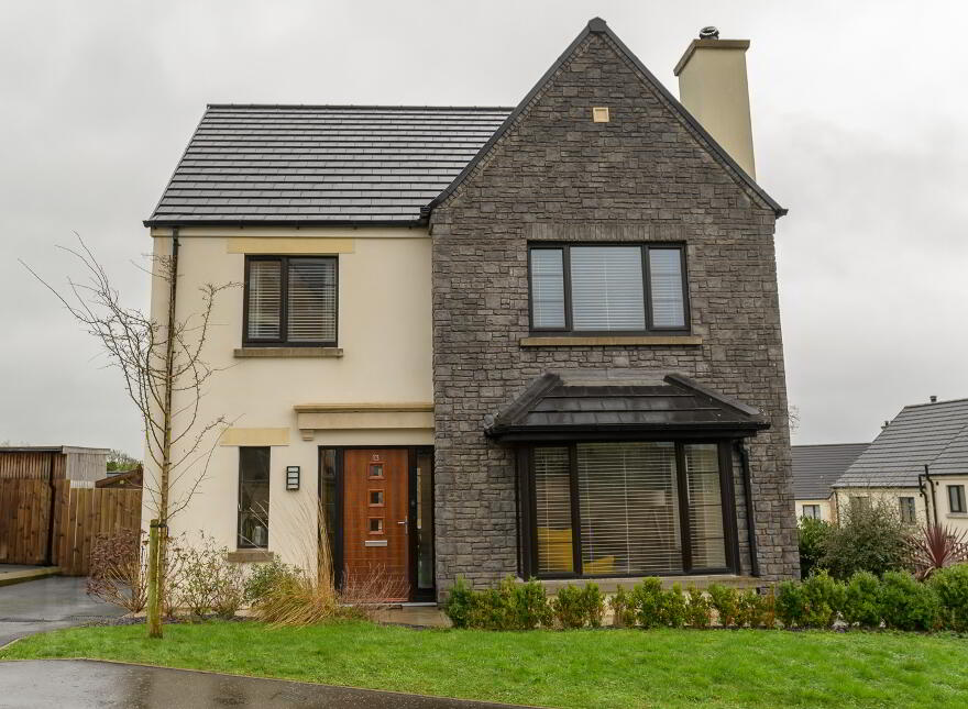 13 Hillcrest Way, Bessbrook, Newry, BT35 7FX photo