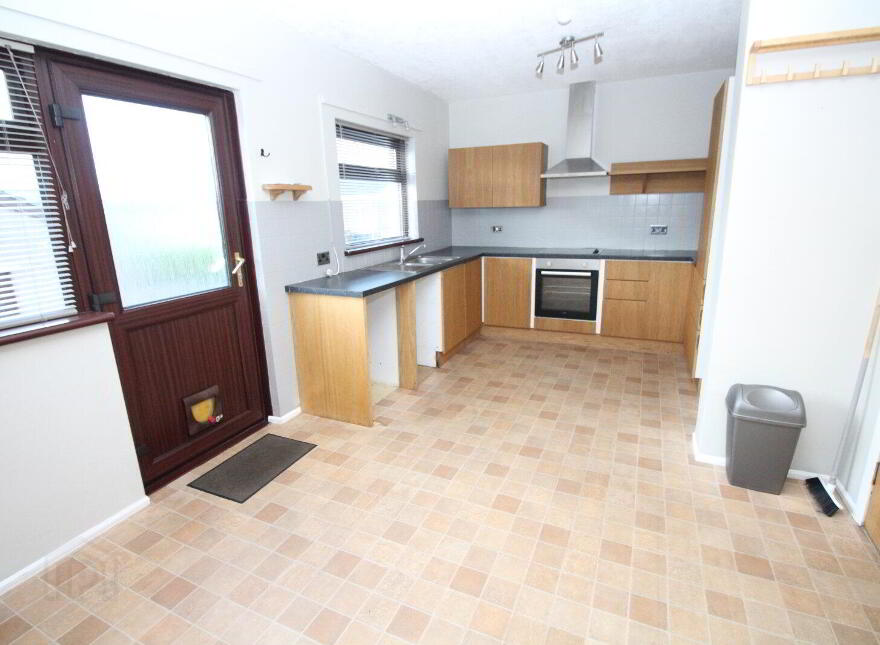 33 Donegall Crescent, Whitehead, Carrickfergus, BT38 9LS