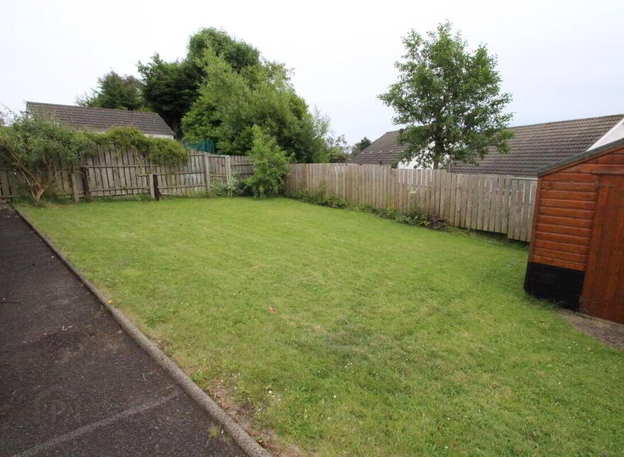 33 Donegall Crescent, Whitehead, Carrickfergus, BT38 9LS